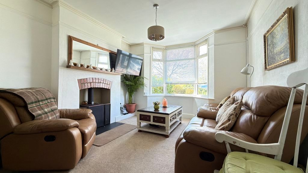 Property photo 3 of 14 Sitting Room
