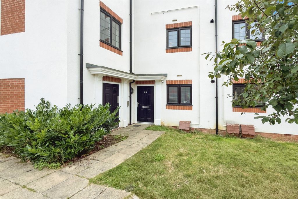Property photo 2 of 16