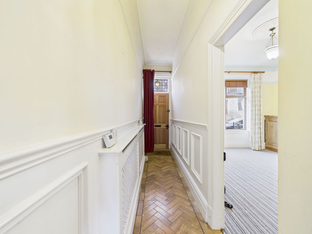 Property photo 3 of 31 Cam02093G0-Pr0073-Still002