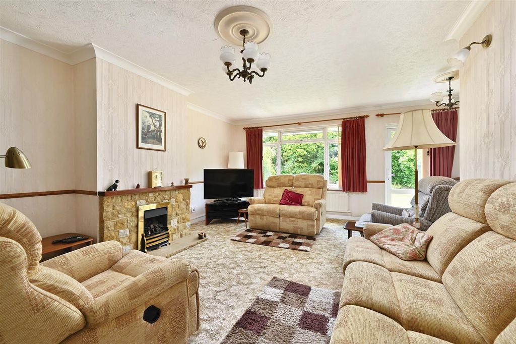 Property photo 3 of 17 16 Firle Road-Tn393Tj (5).Jpg