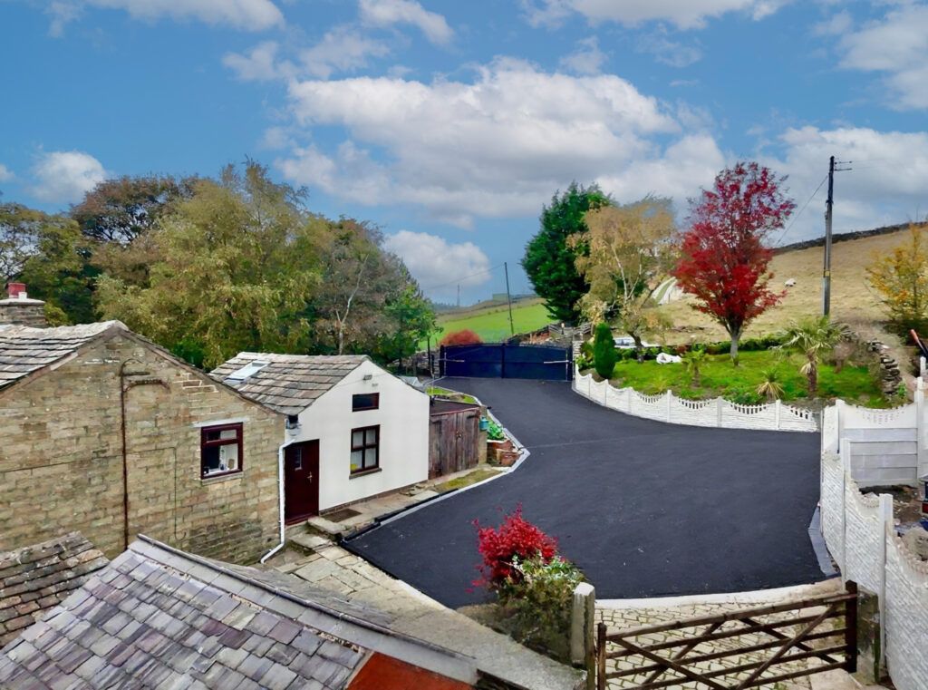 Property photo 2 of 36