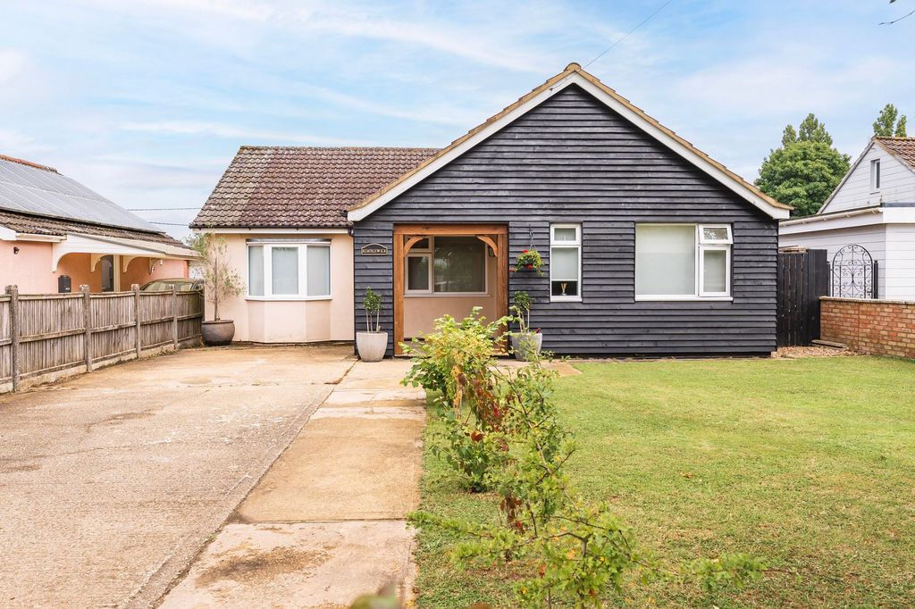 Property photo 1 of 28