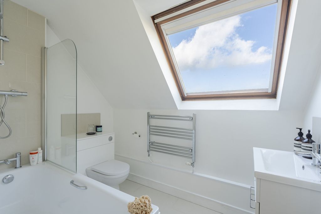 Property photo 3 of 13 Bathroom