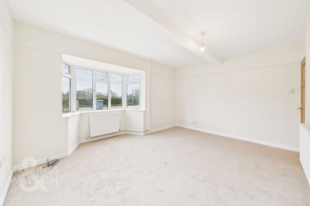 Property photo 2 of 26