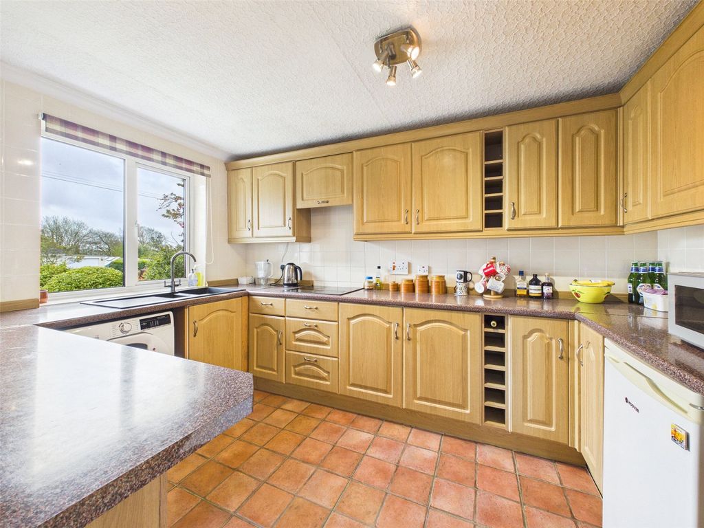 Property photo 3 of 24 Picture No. 05