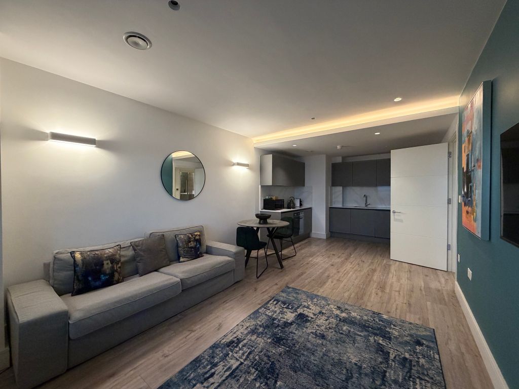 Property photo 2 of 20 Living Room