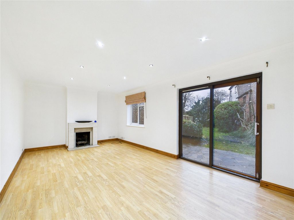 Property photo 2 of 18 Picture No. 09