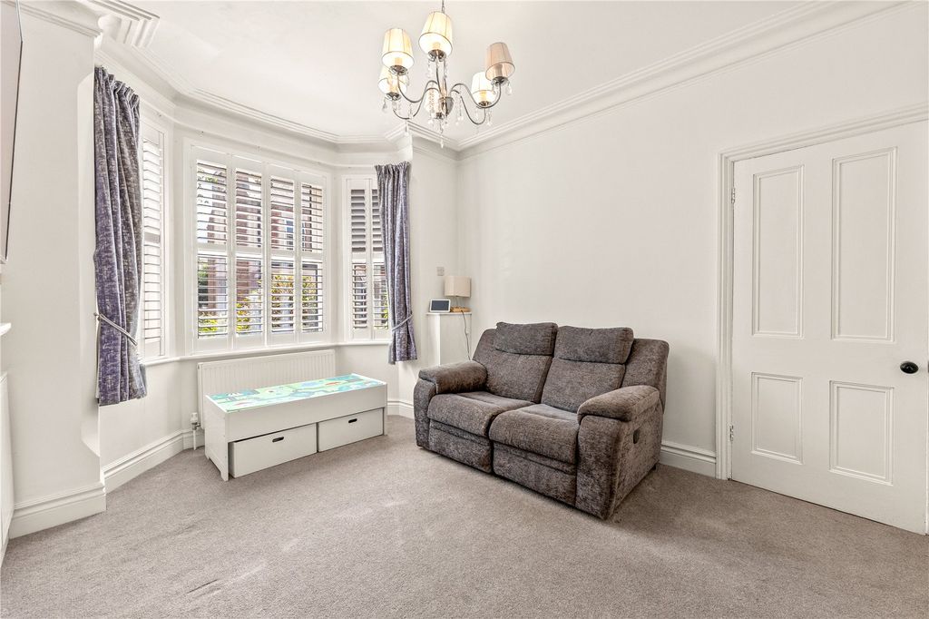 Property photo 3 of 39 Picture No. 23