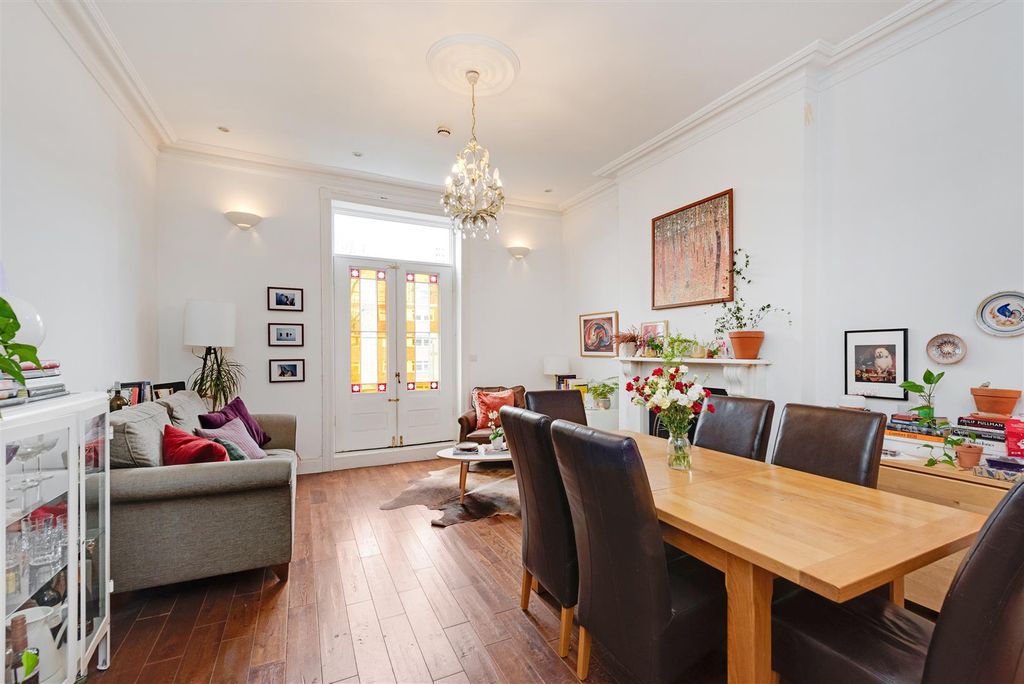 Property photo 1 of 16 54305 Hi Res (8).Jpg
