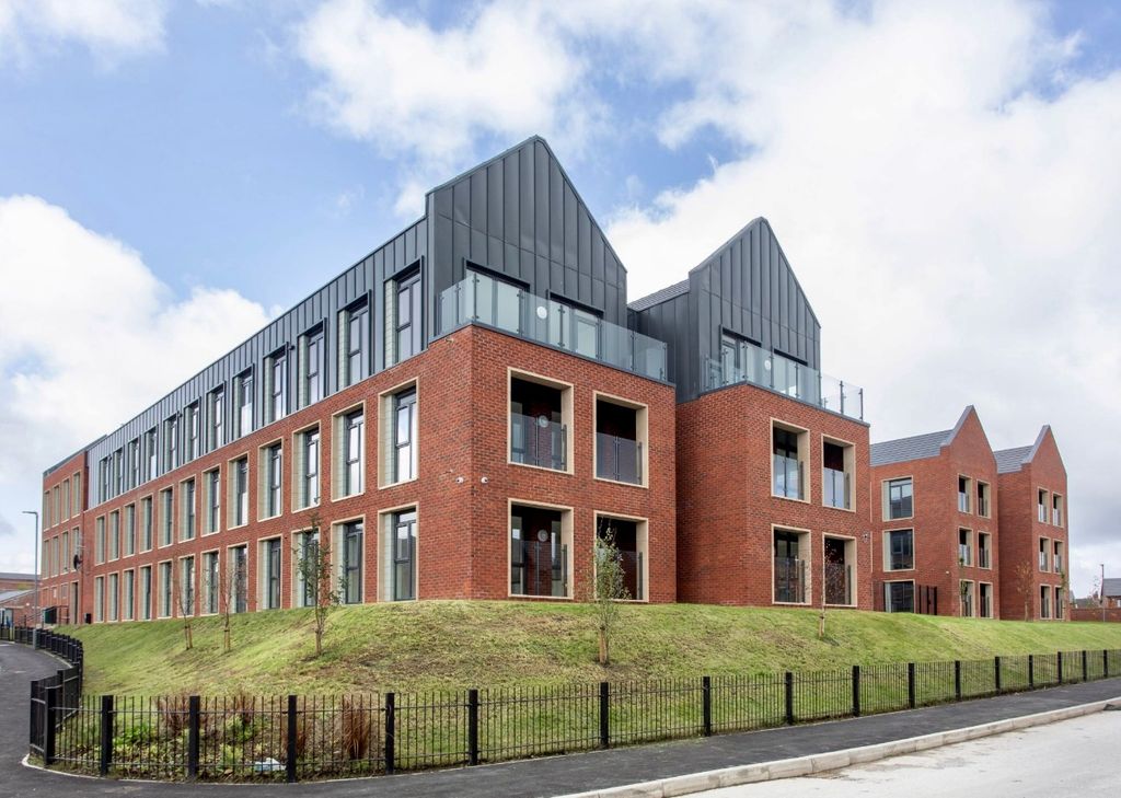 Property photo 1 of 16