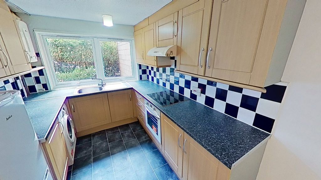 Property photo 2 of 11 Photo 2