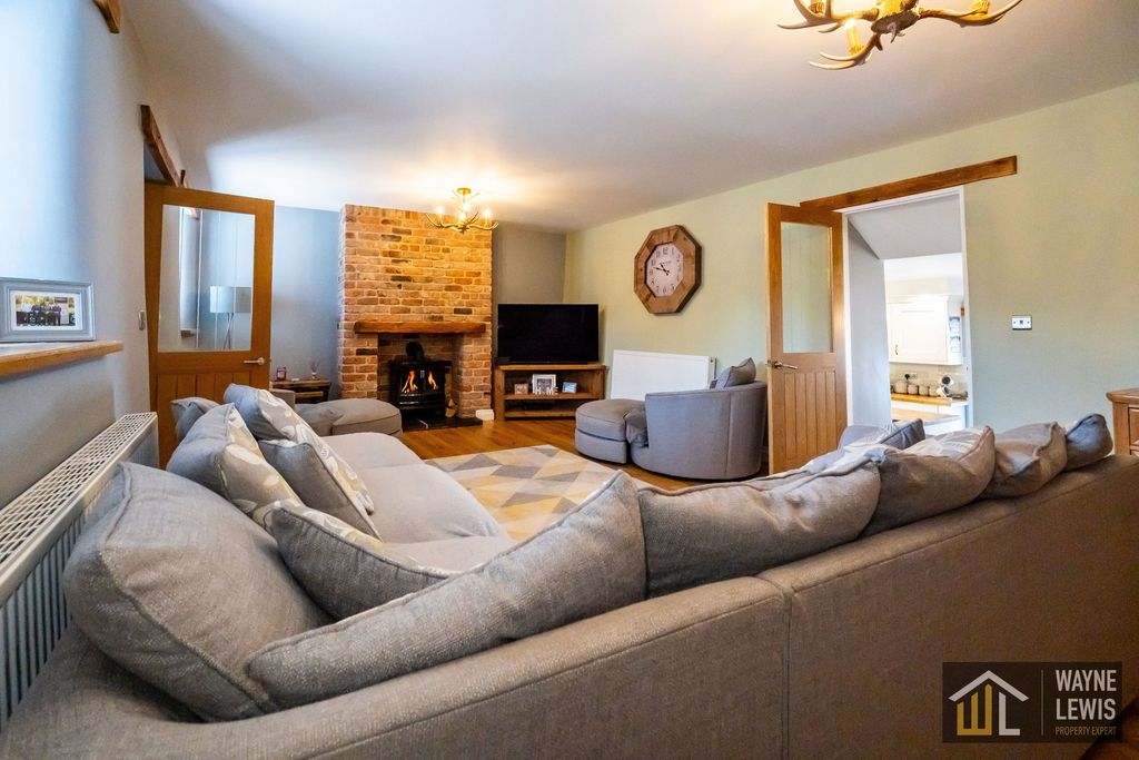 Property photo 3 of 54