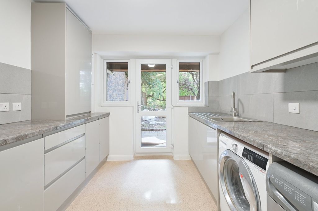 Property photo 3 of 13 Picture No. 43