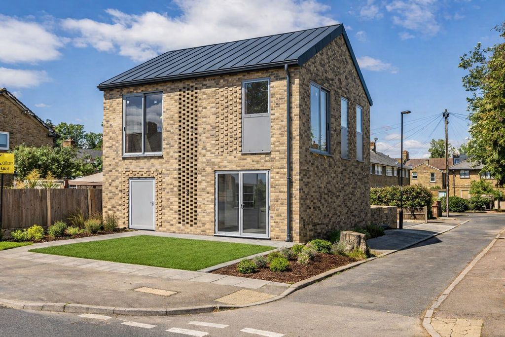 Property photo 1 of 2 5073592