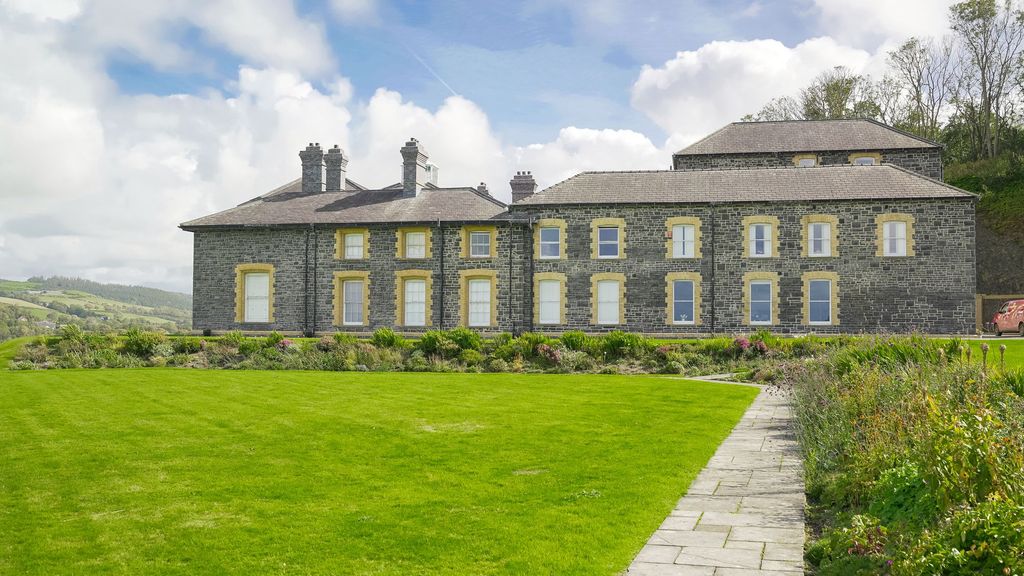 Property photo 2 of 45 Plas Tan Y Bwlch Mansion