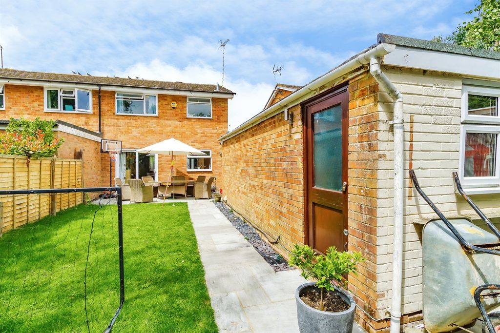 Property photo 2 of 14