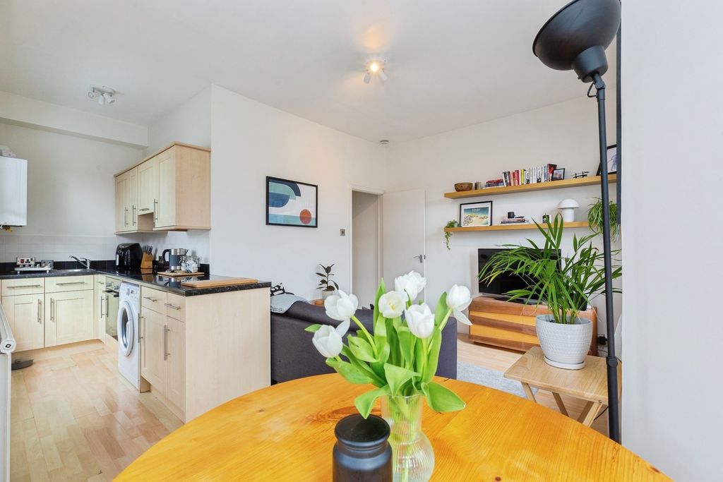 Property photo 2 of 18 Pbox-Img.Jpg