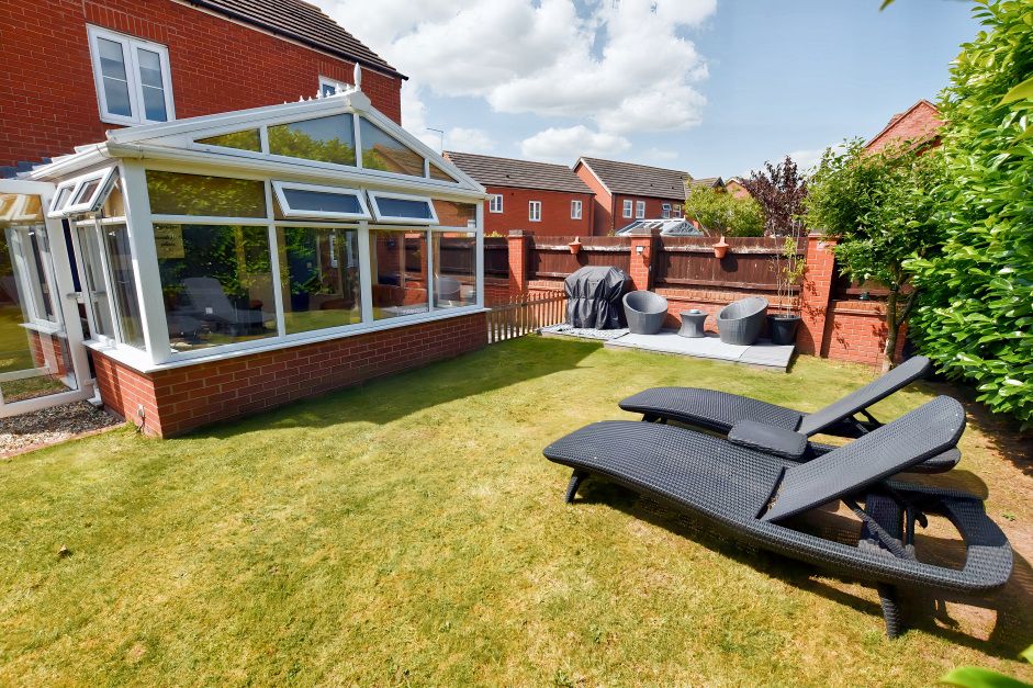 Property photo 2 of 27 Garden 2