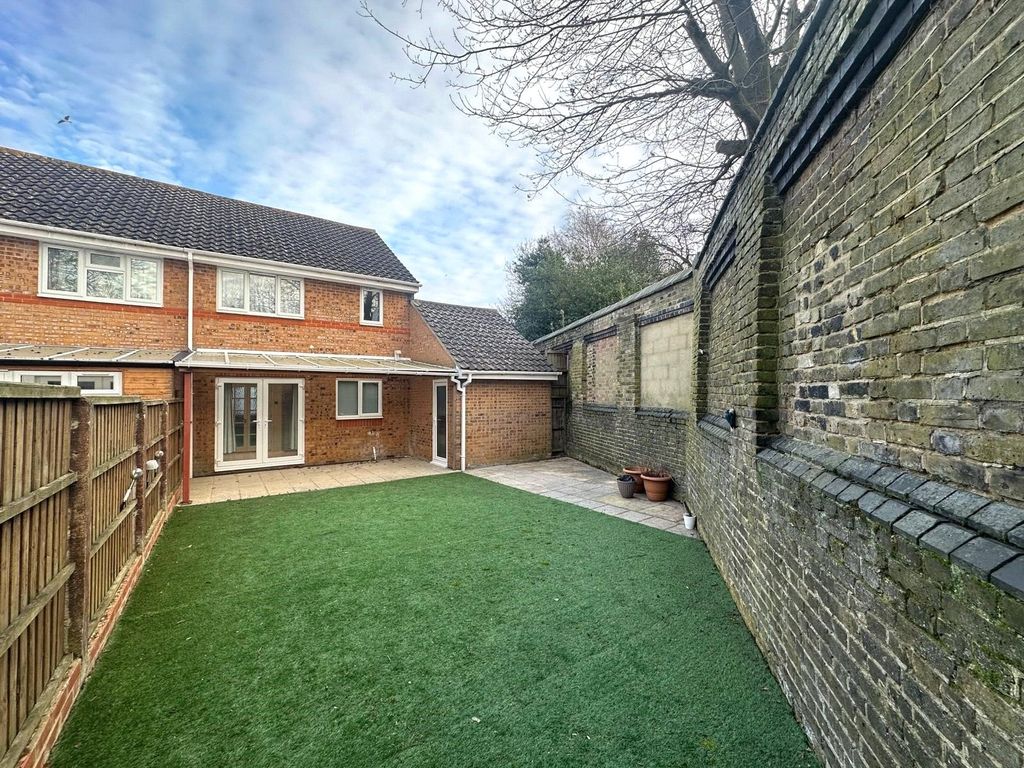 Property photo 2 of 12 Picture 2