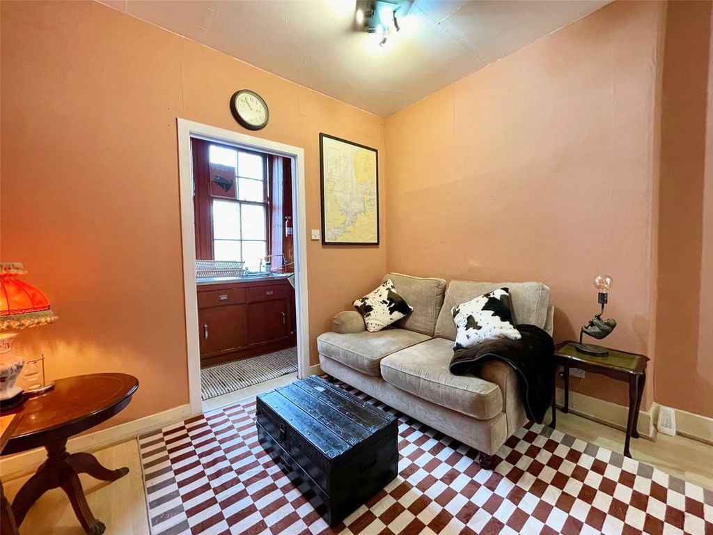 Property photo 3 of 21 Picture No. 11