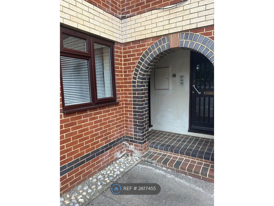 Property photo 2 of 14