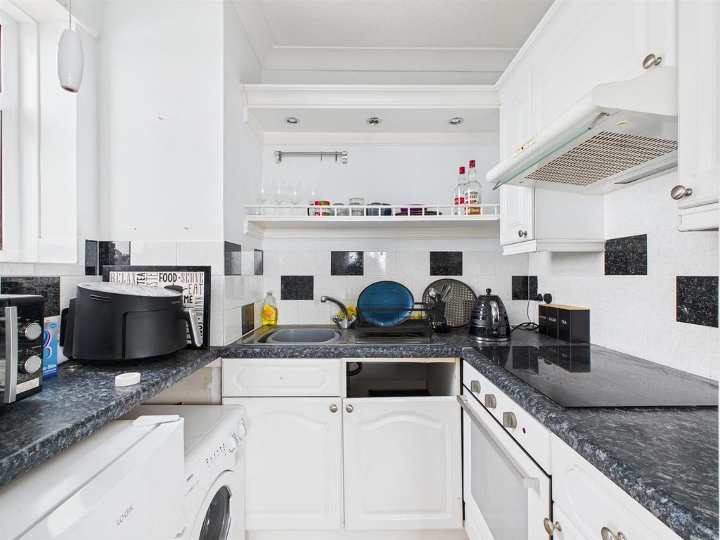 Property photo 3 of 7 Cam04311G0-Pr0099-Still004.Jpg