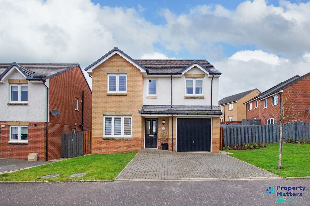 Property photo 1 of 23 4 Bedroom Detached Villa