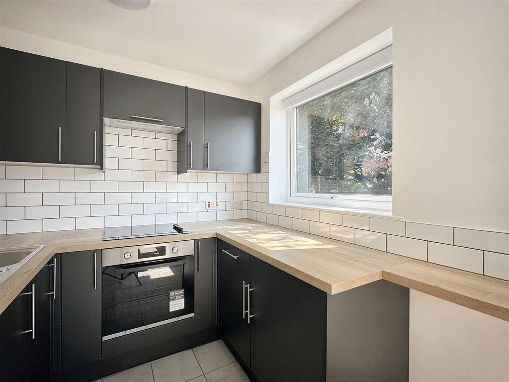 Property photo 3 of 6 Vcidtro720i_Acrasubtow.Jpg