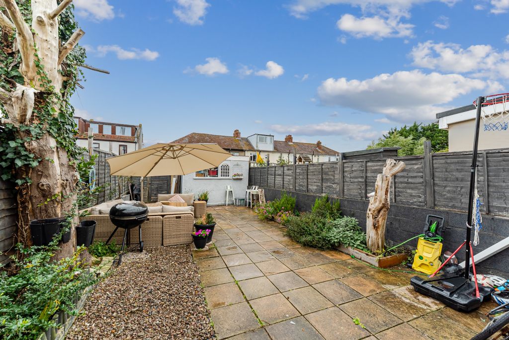 Property photo 1 of 19 4 Bedroom Terrace House For Sale