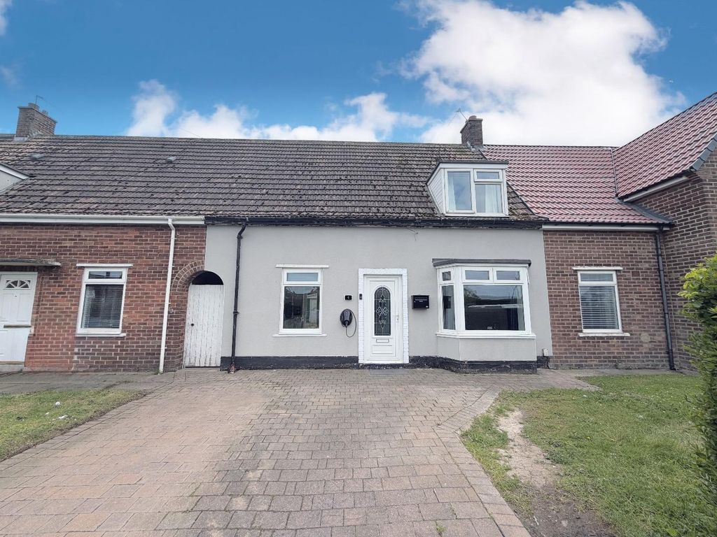 Property photo 1 of 8 Fronr