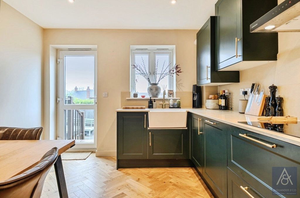 Property photo 3 of 21 Pbox-Img.Jpg