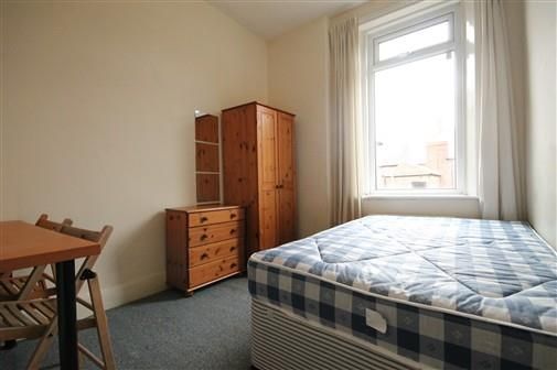 Property photo 3 of 7 2002.Jpg