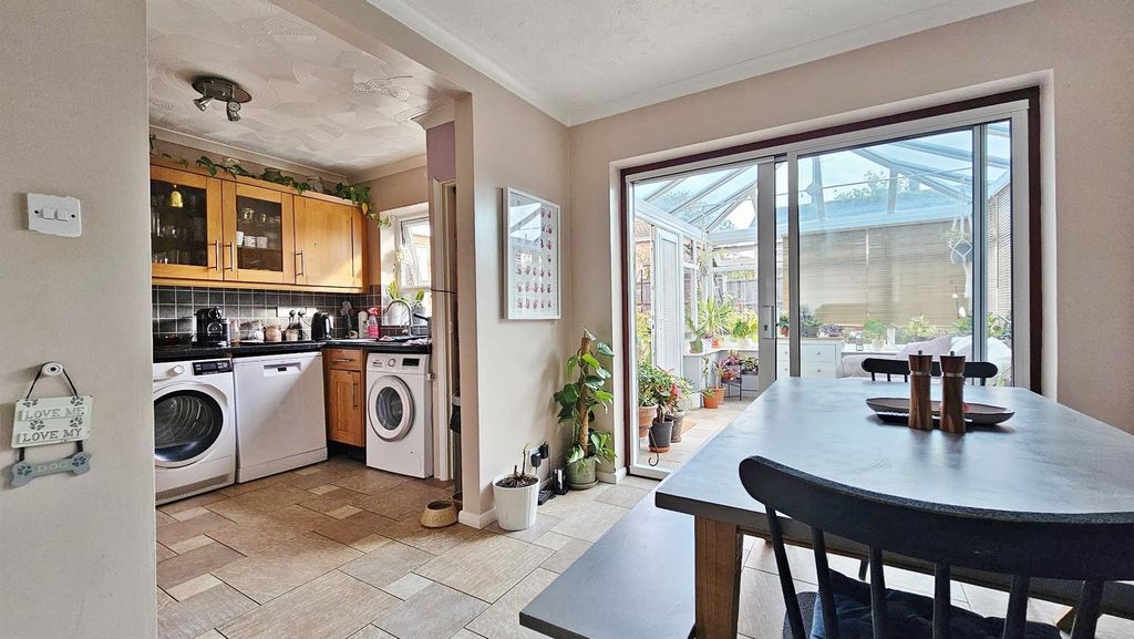 Property photo 2 of 21 Kitchen/Diner
