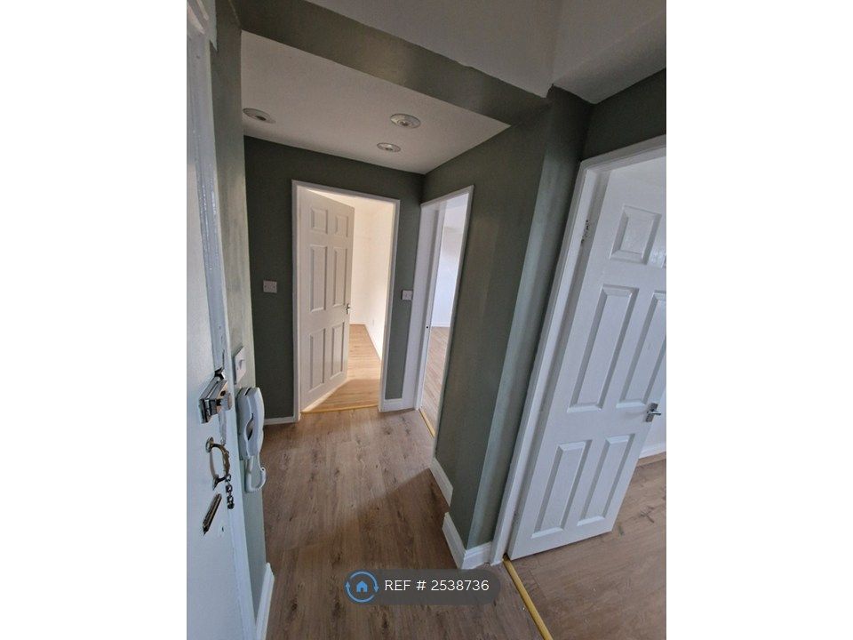 Property photo 1 of 18 Hallway