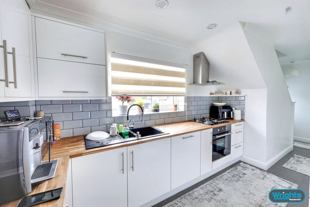 Property photo 3 of 19 Photo 9