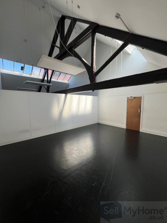 Property photo 3 of 16 Interior