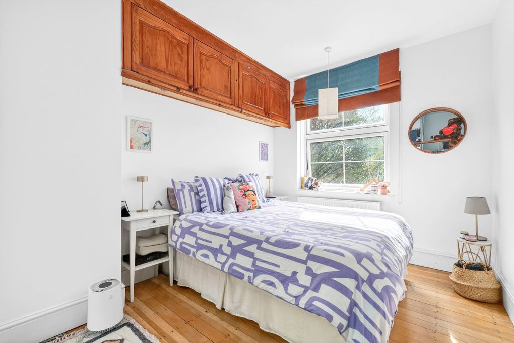 Property photo 3 of 23