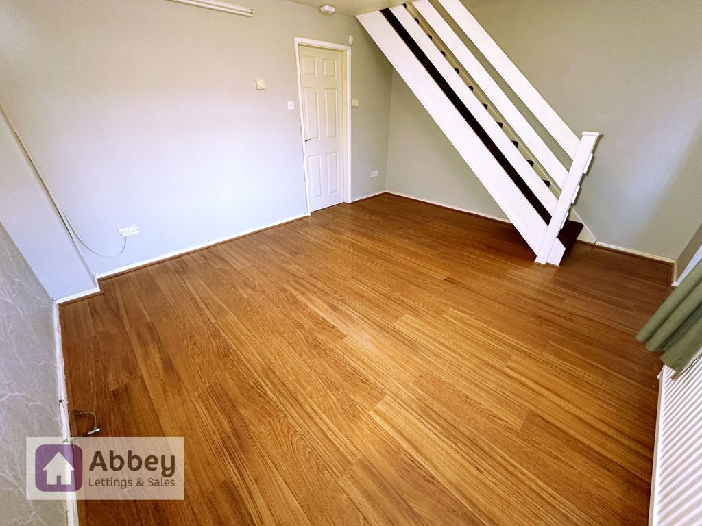 Property photo 3 of 18 Lounge