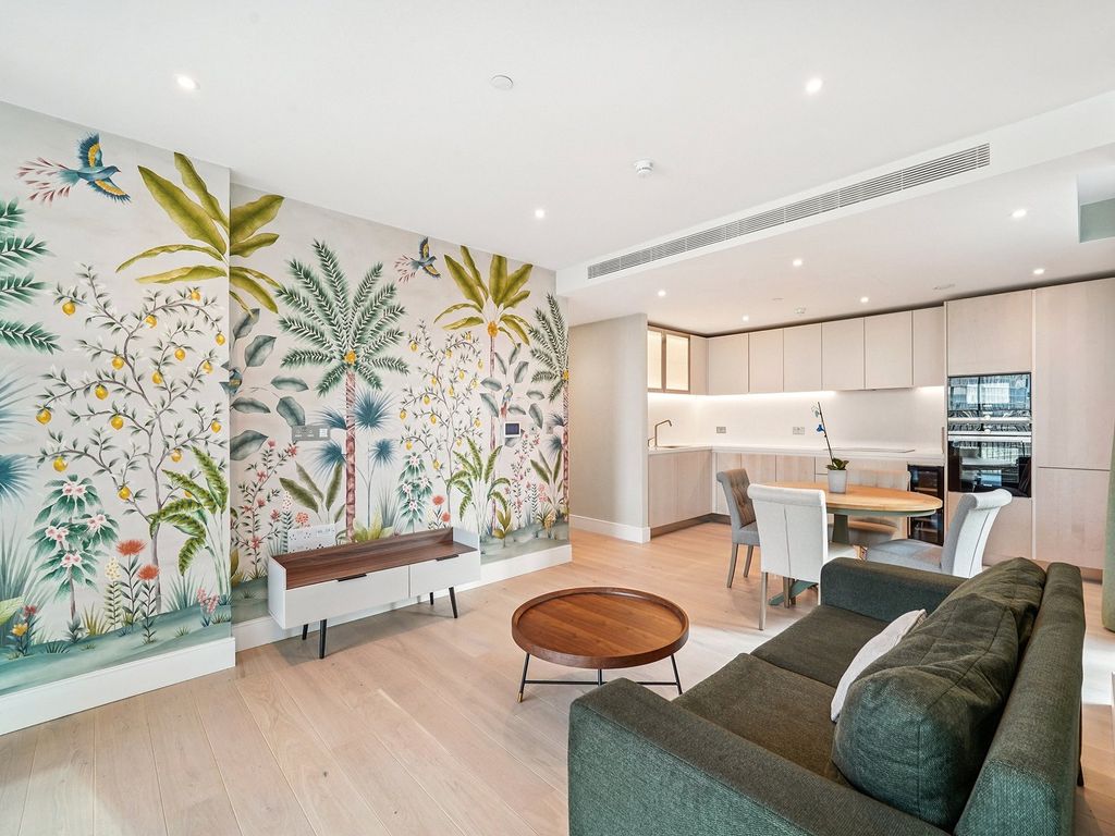 Property photo 1 of 20 Fitzroy House