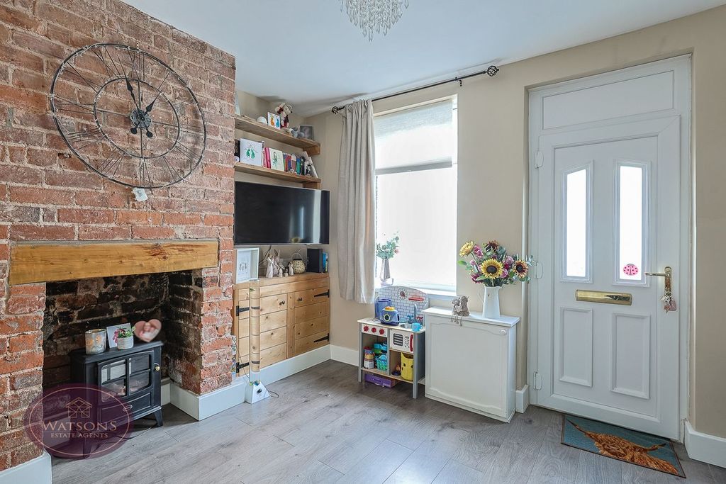 Property photo 2 of 17