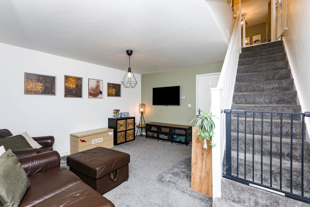 Property photo 3 of 17 8G9A1284