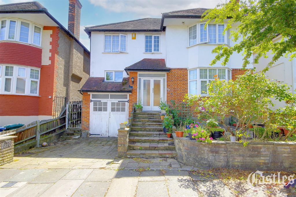 Property photo 1 of 29