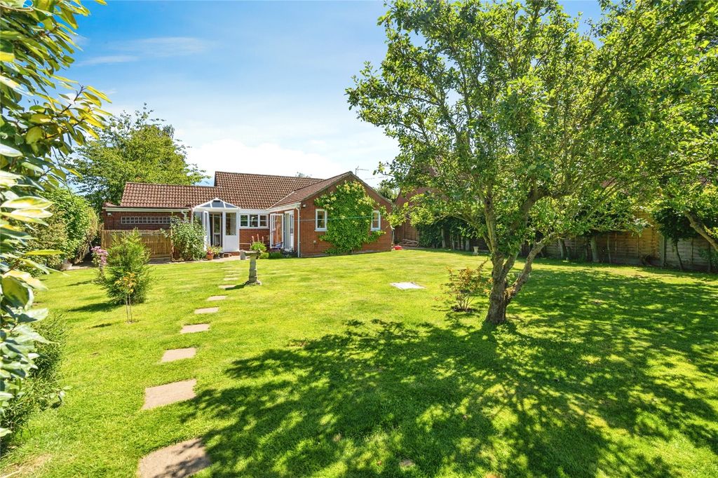 Property photo 1 of 16 Picture No. 02