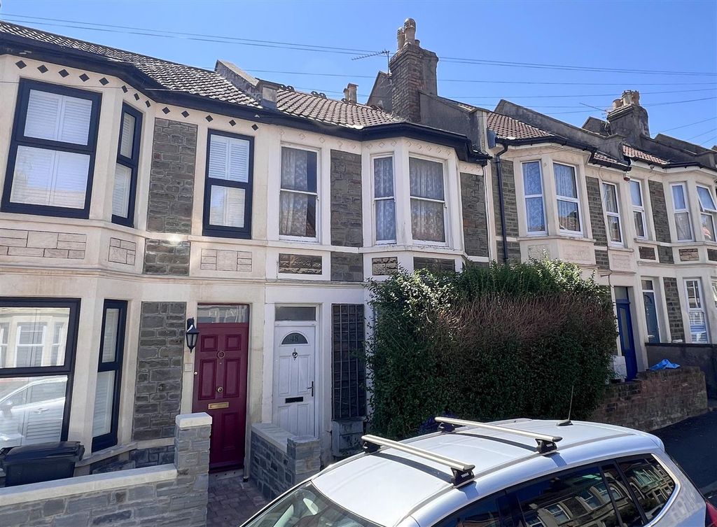 Property photo 1 of 14 1 - Terraced House For Auction, Douglas Road, Horf