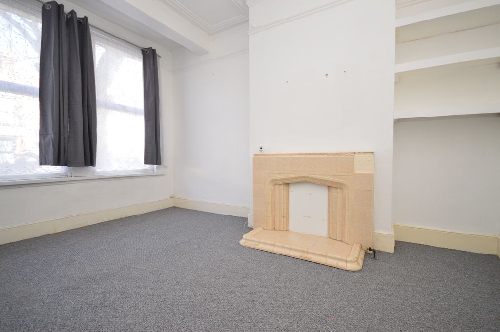 Property photo 2 of 14 Gallery