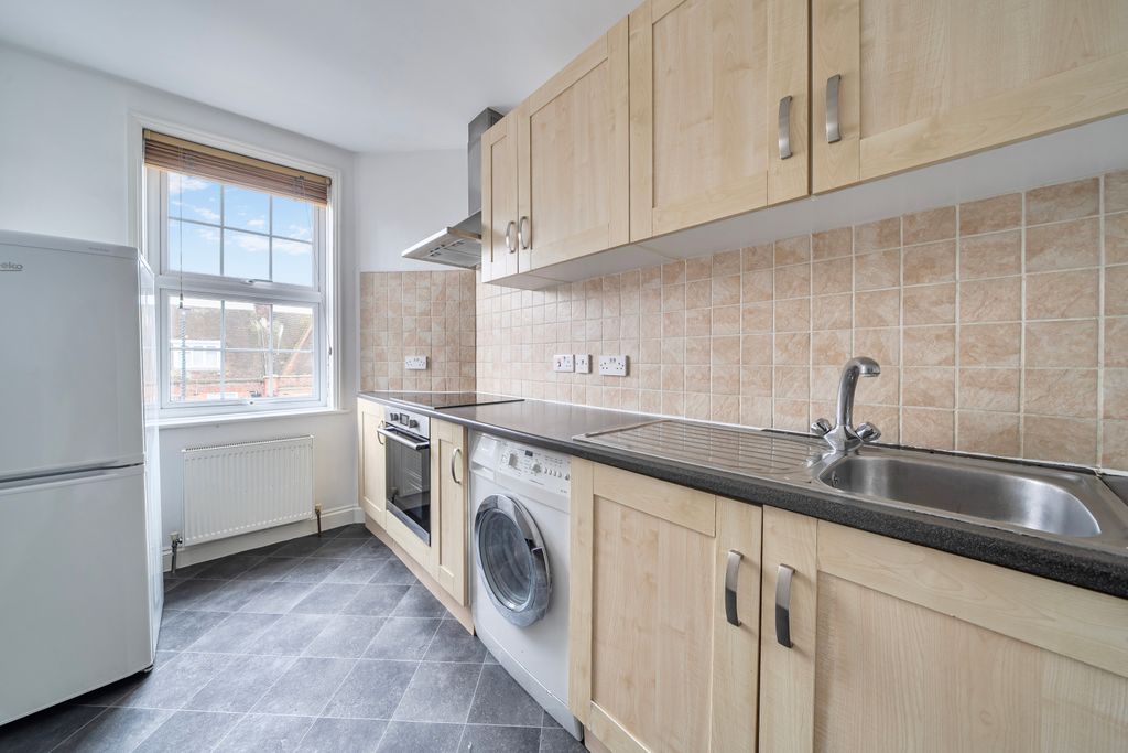 Property photo 3 of 12 Picture No. 11