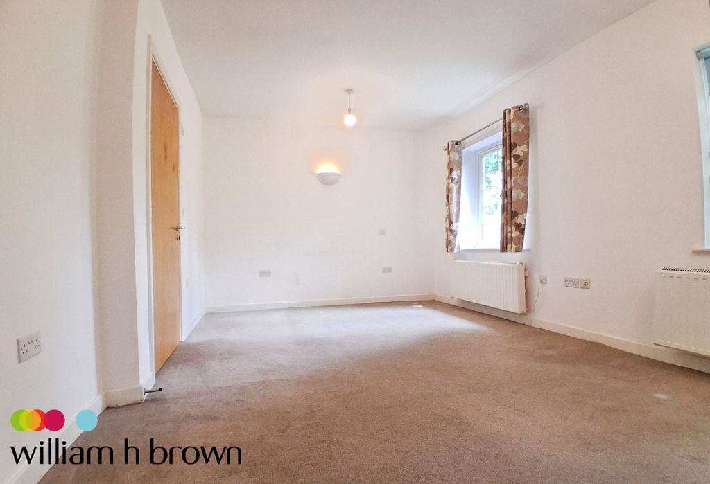 Property photo 2 of 16 Image