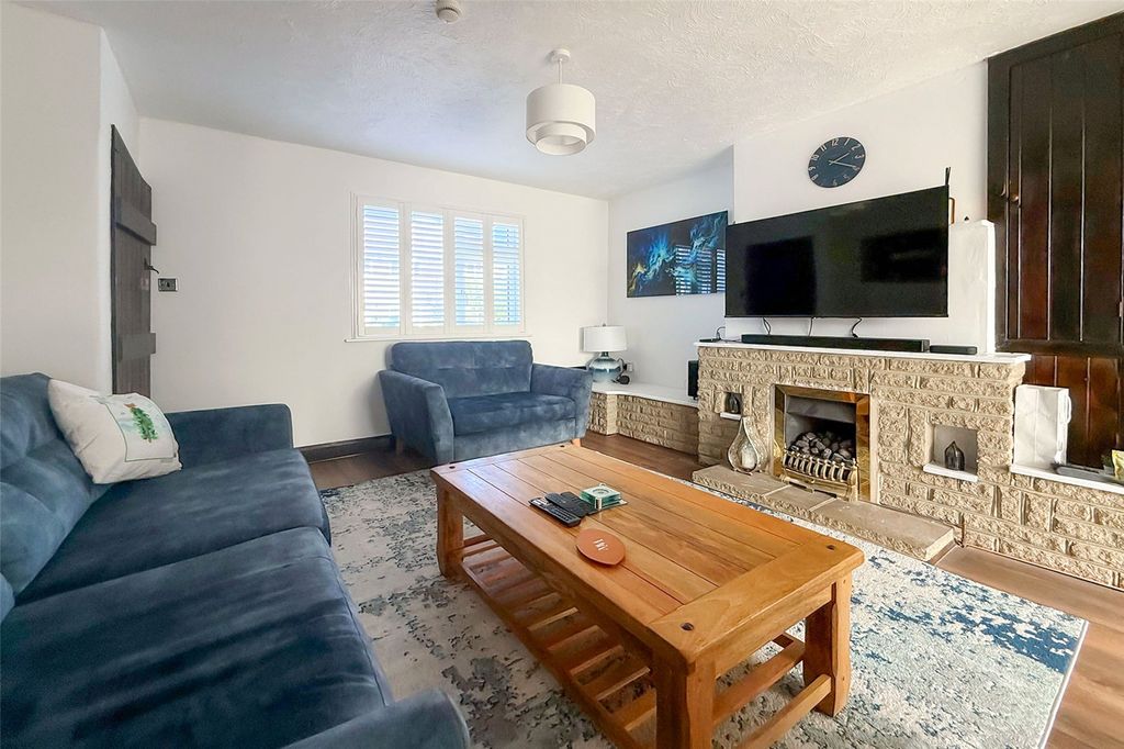 Property photo 2 of 17 Picture No. 38