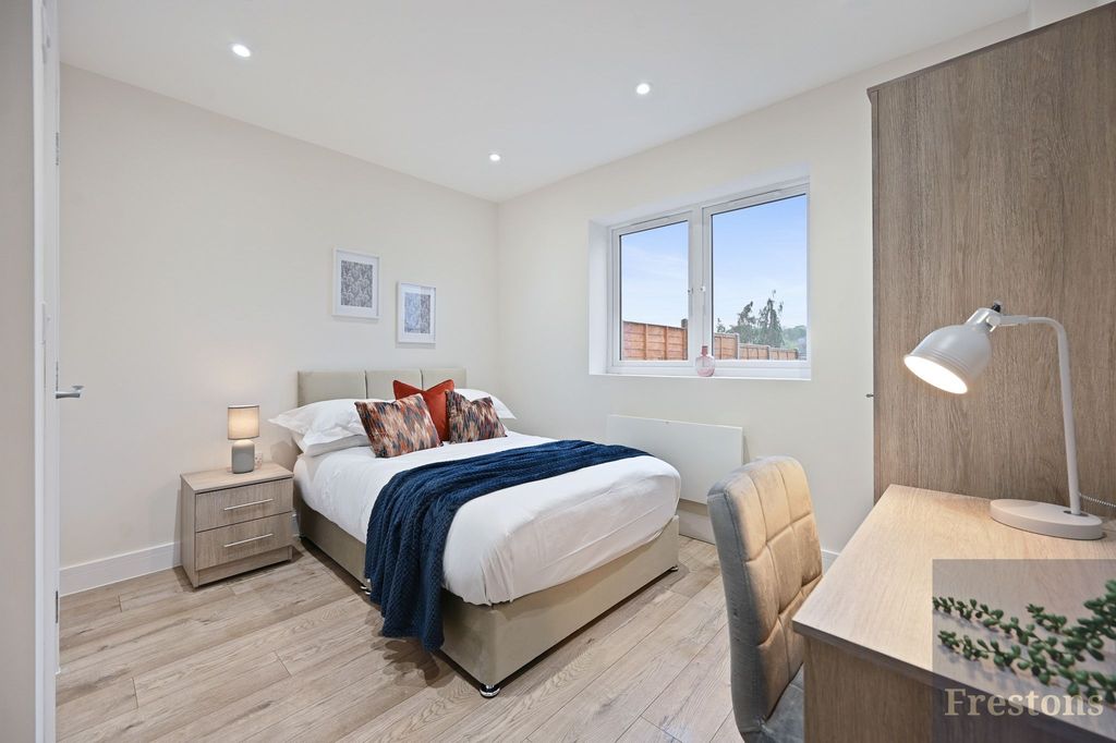 Property photo 1 of 5