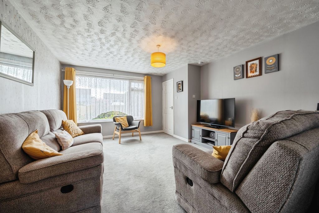 Property photo 3 of 14 Pbox-Img.Jpg